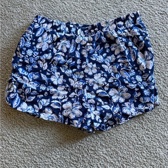 Vineyard Vines Other - Girls Vineyard Vines Navy Floral Lightweight Elastic Waist Shorts